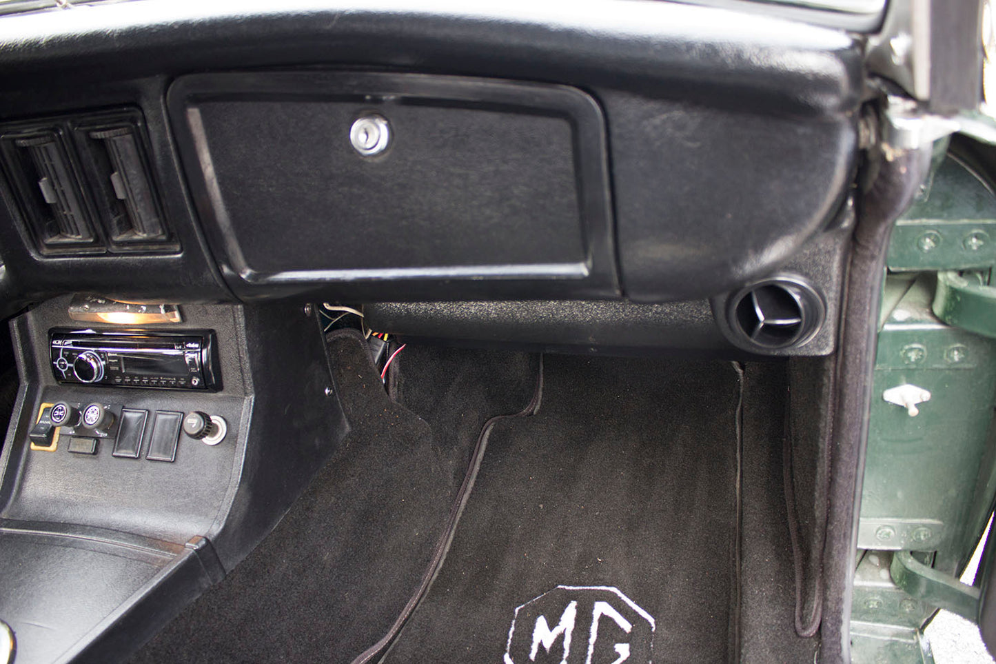 Complete A/C & Heat System MGB Chrome Bumper V-Belt